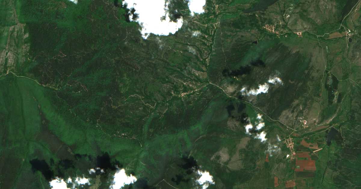 Mapa por satélite de Paril