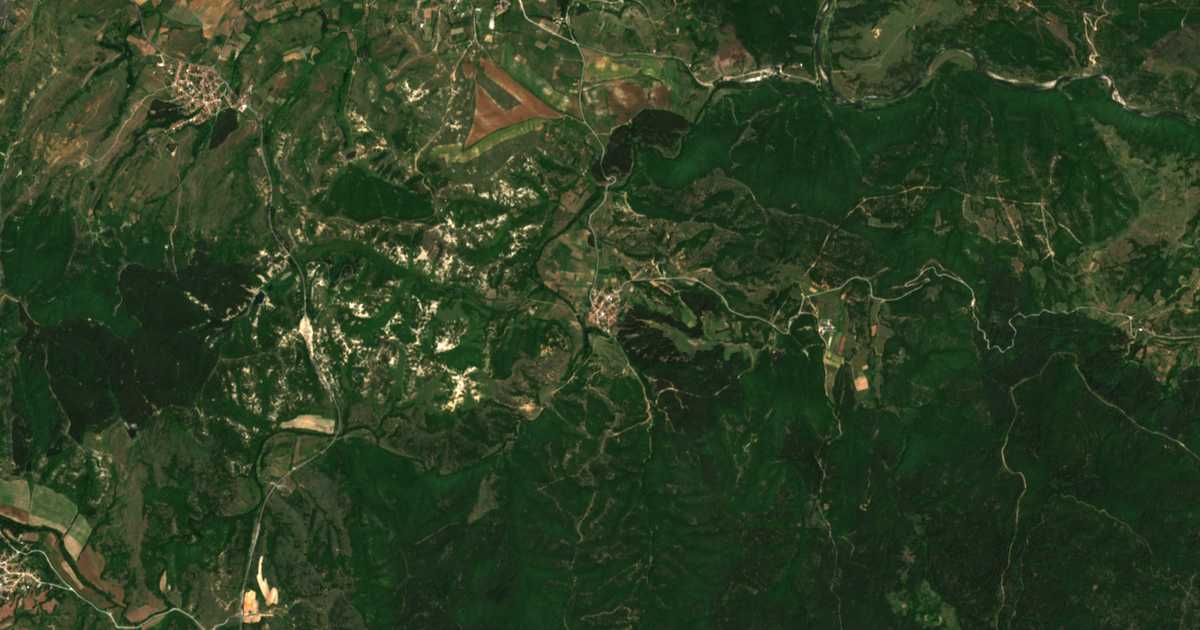 Mapa por satélite de Petrelik