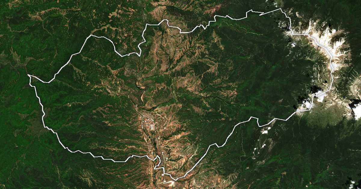 Imagen de satélite con el límite trazado: Kresna