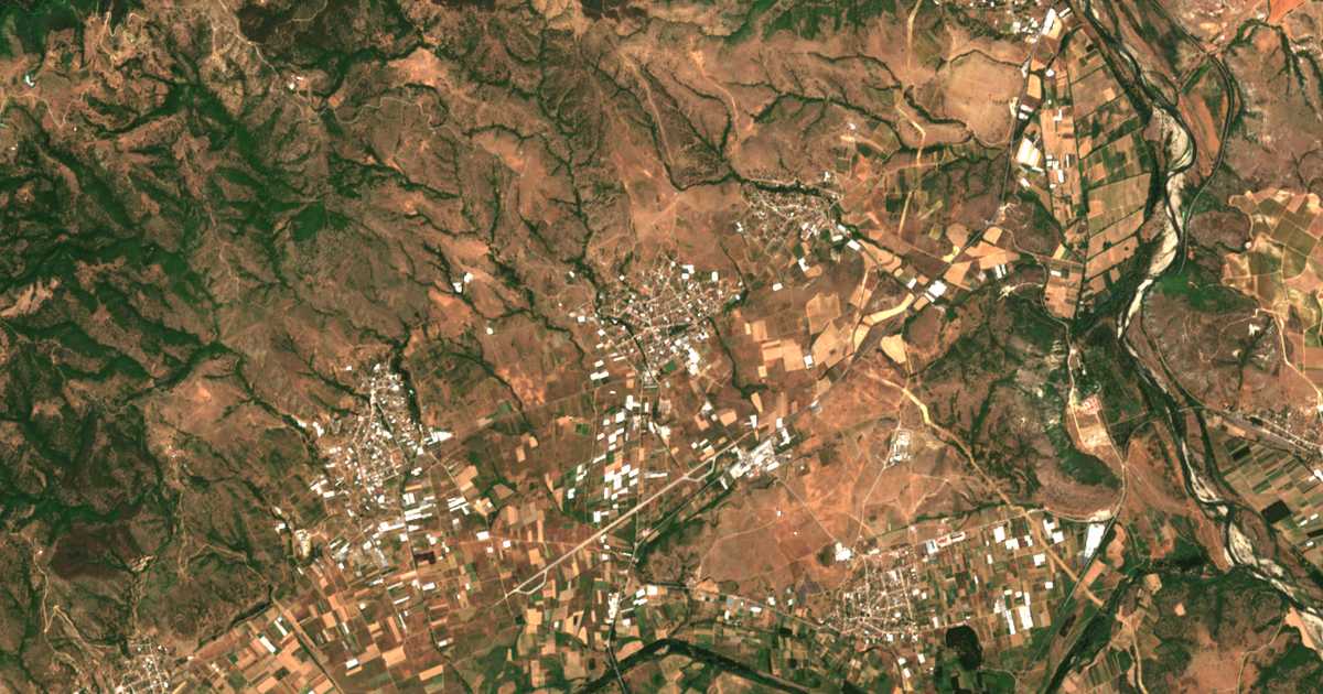 Mapa por satélite de Kǎrnalovo