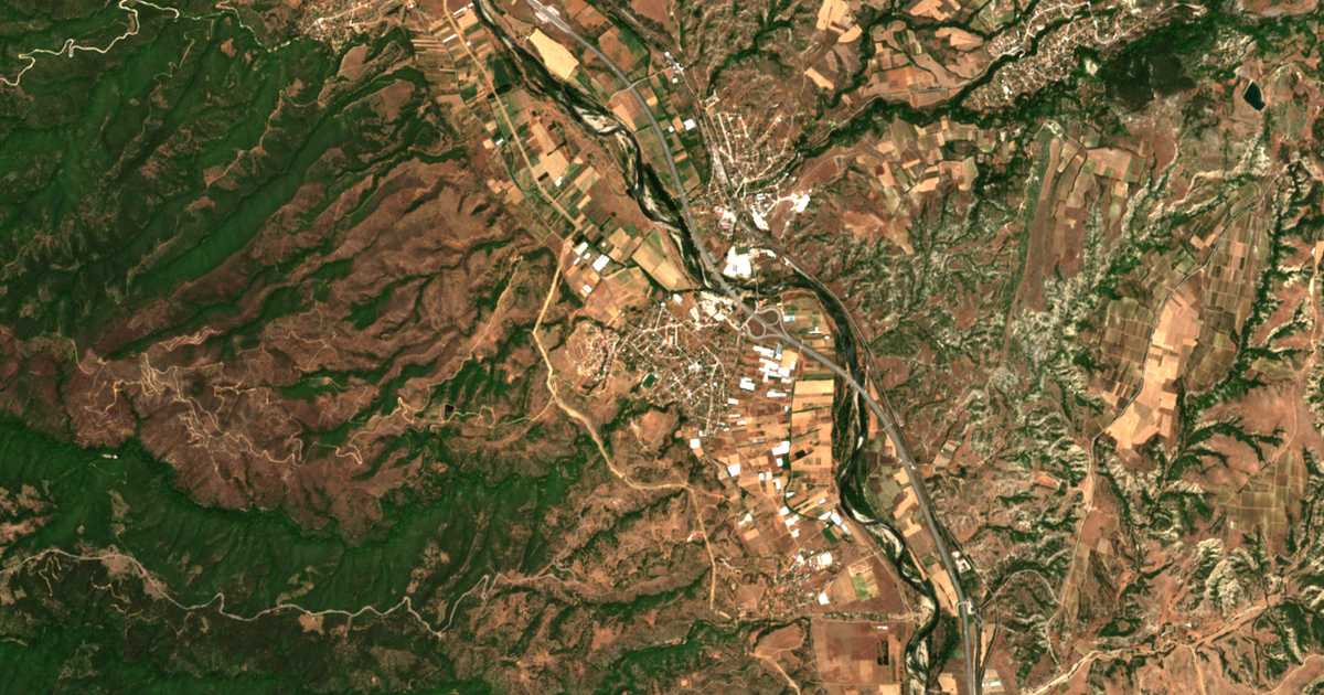 Mapa por satélite de Mikrevo