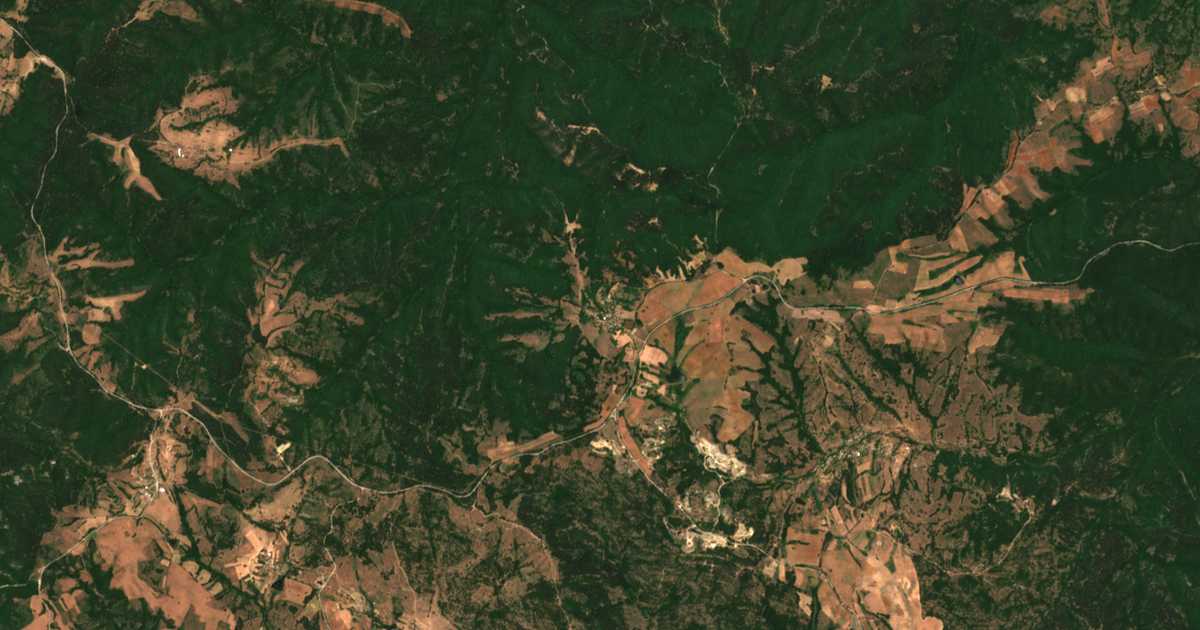 Mapa por satélite de Černi rid
