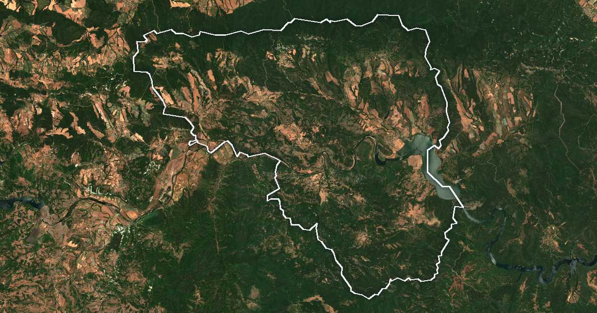 Imagen de satélite con el límite trazado: Madzharovo