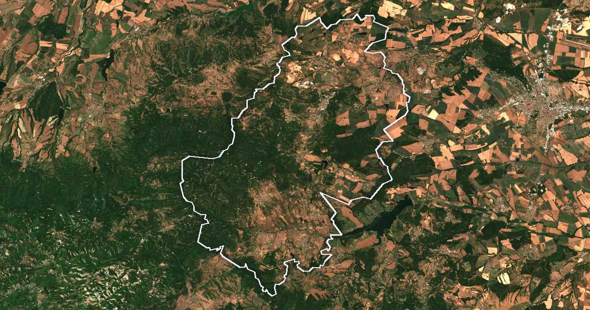 Imagen de satélite con el límite trazado: Mineralni Bani