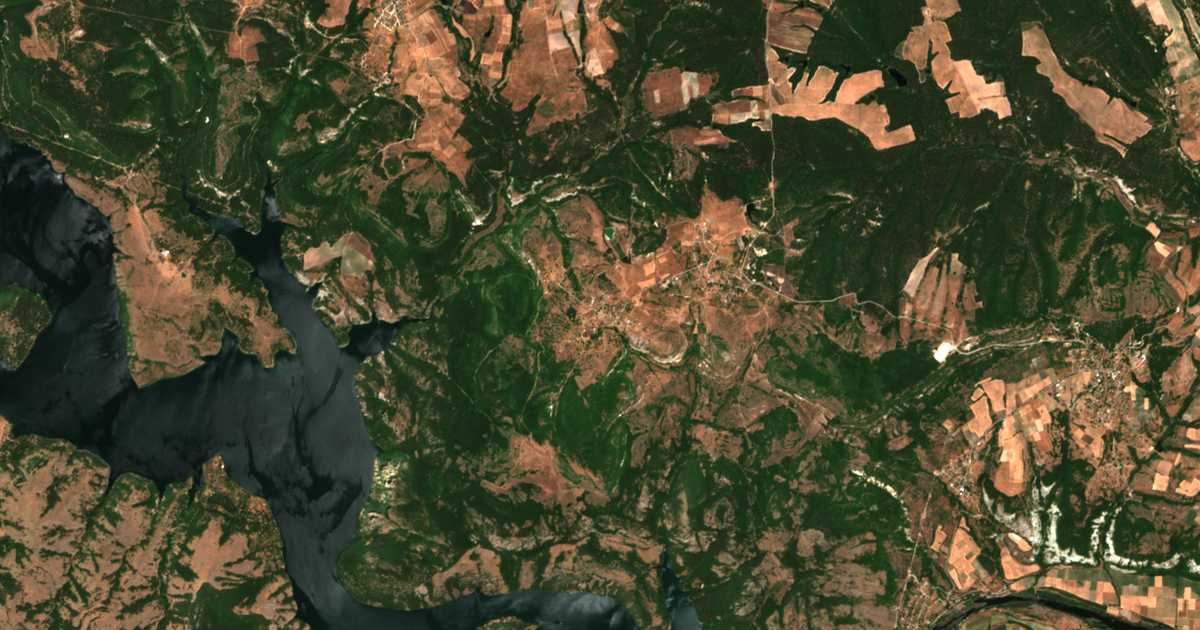 Mapa por satélite de Bjal Kladenec