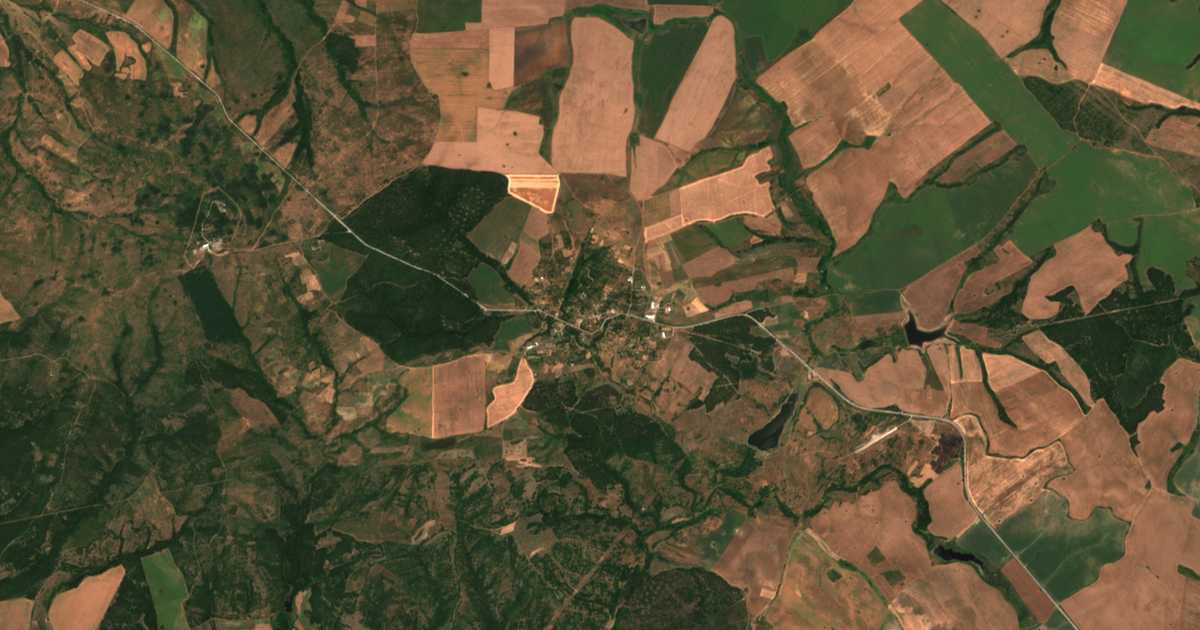 Mapa por satélite de Svetlina