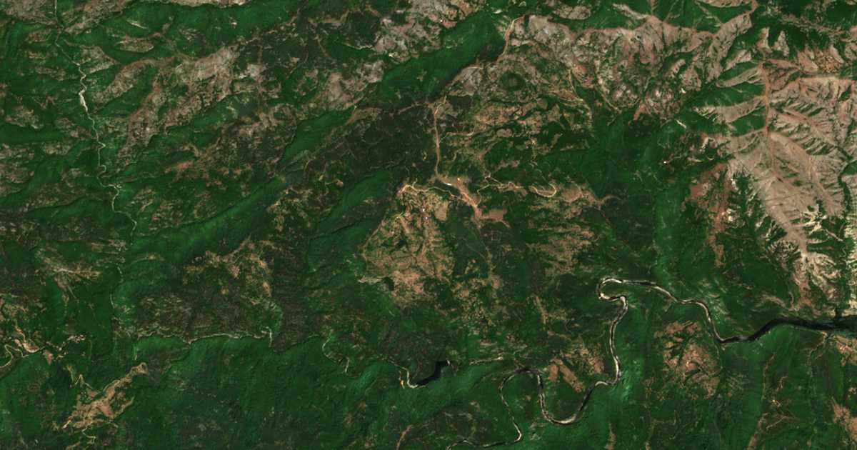 Mapa por satélite de Pesnopoj