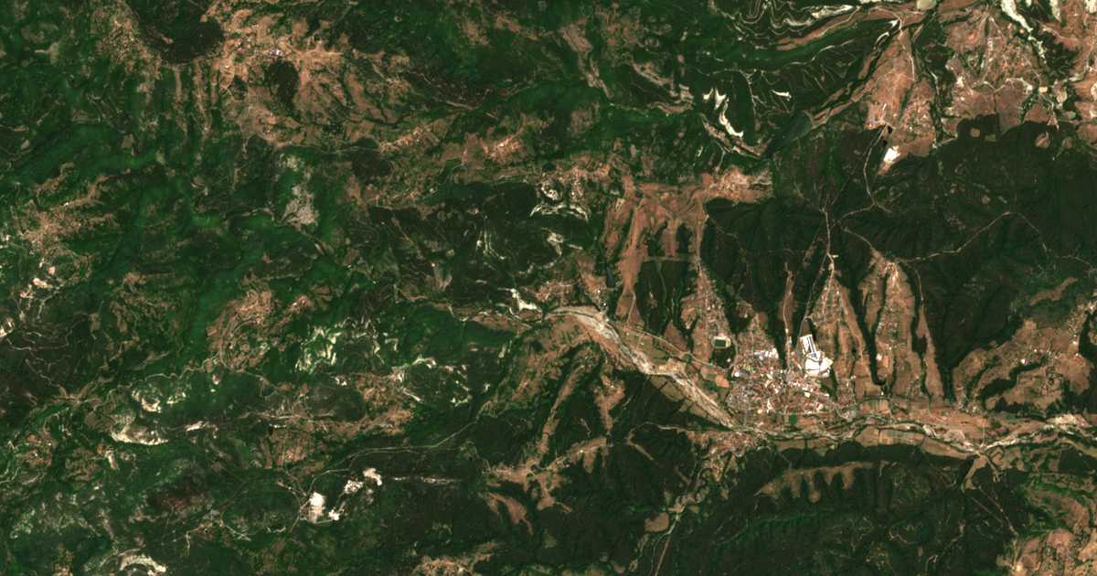 Mapa por satélite de Tjutjunče