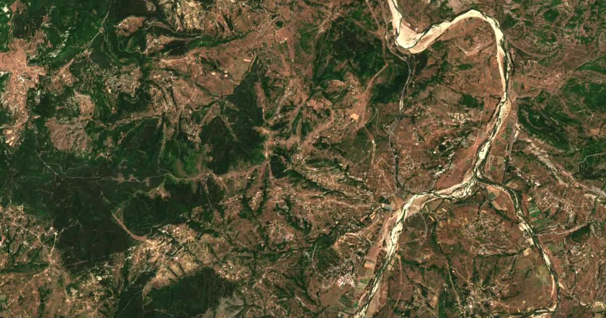 Mapa por satélite de Metličina