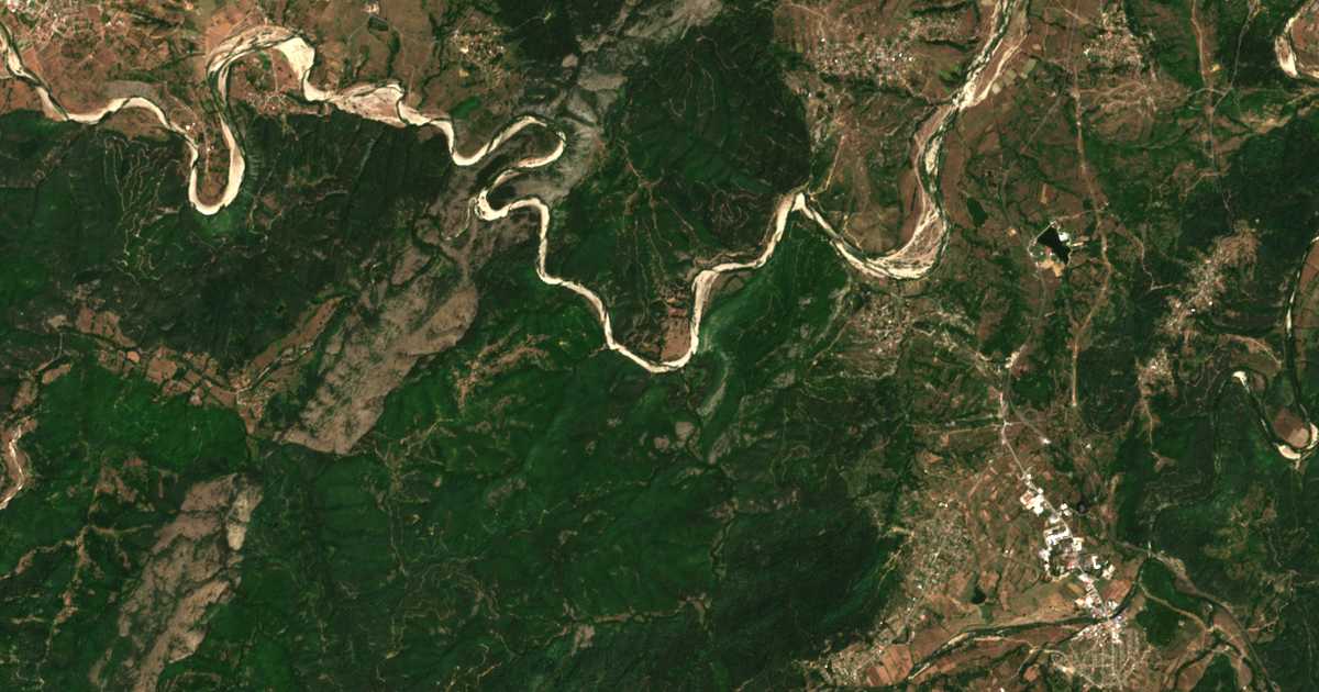 Mapa por satélite de Vǎrli dol
