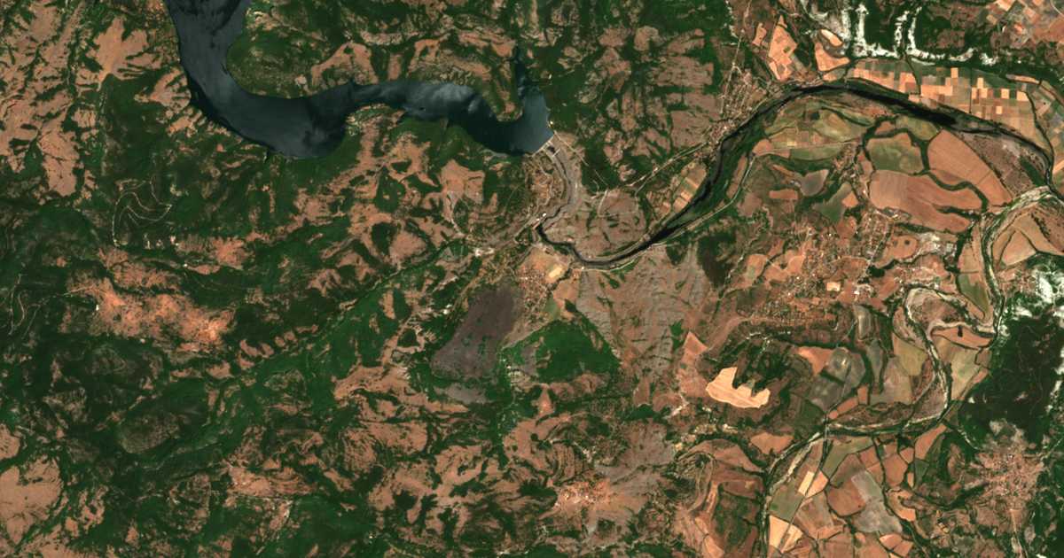 Mapa por satélite de Studen Kladenec