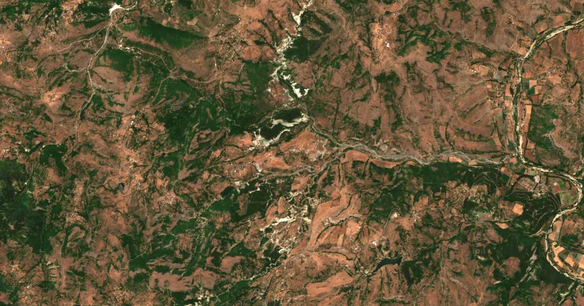 Mapa por satélite de Čajka