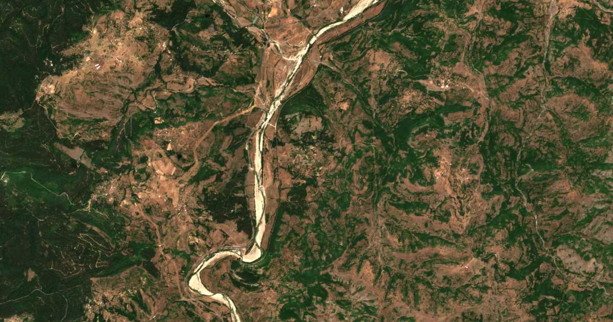 Mapa por satélite de Ptičar