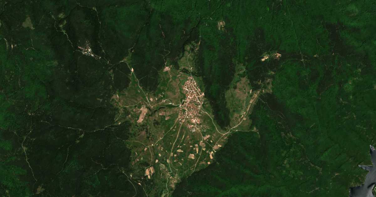 Mapa por satélite de Ravnogor