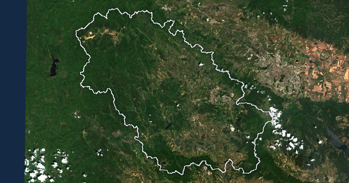 Imagen de satélite con el límite trazado: Pernik