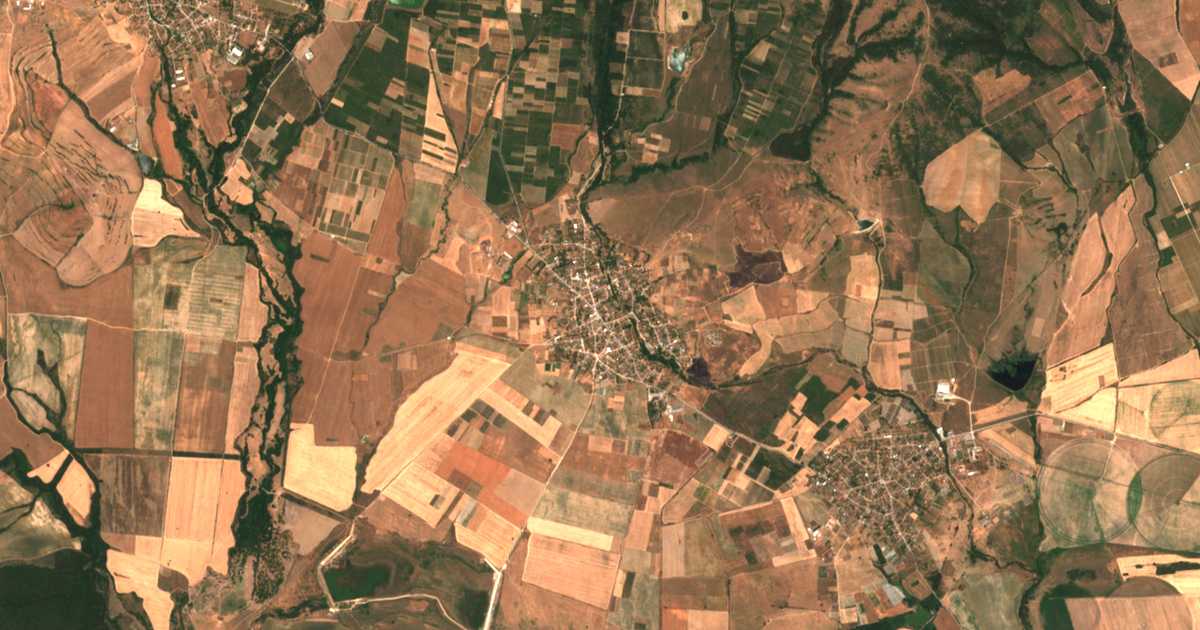 Mapa por satélite de Paničeri