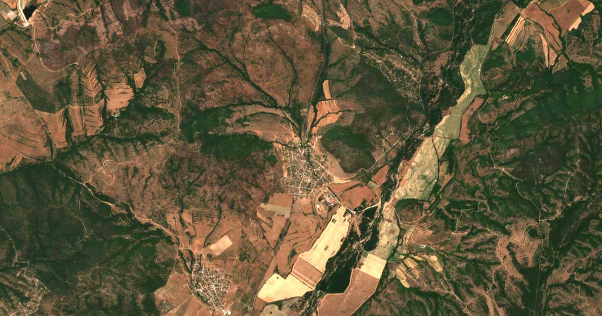 Mapa por satélite de Pesnopoj