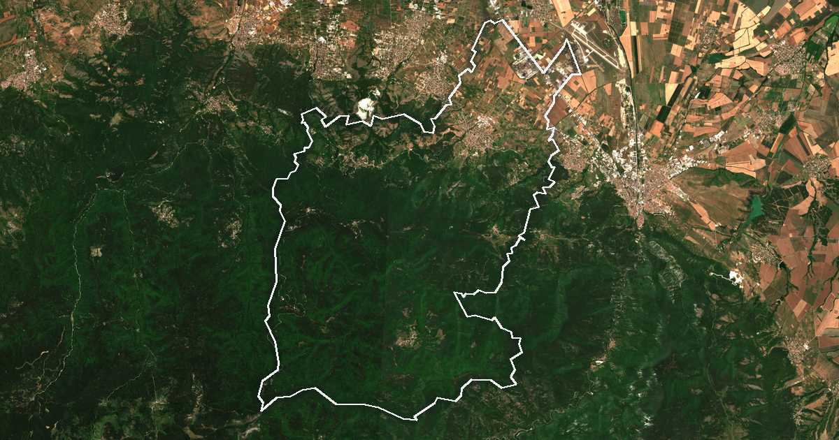 Imagen de satélite con el límite trazado: Kuklen
