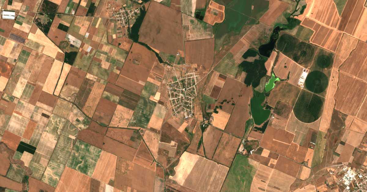 Mapa por satélite de Momino Selo