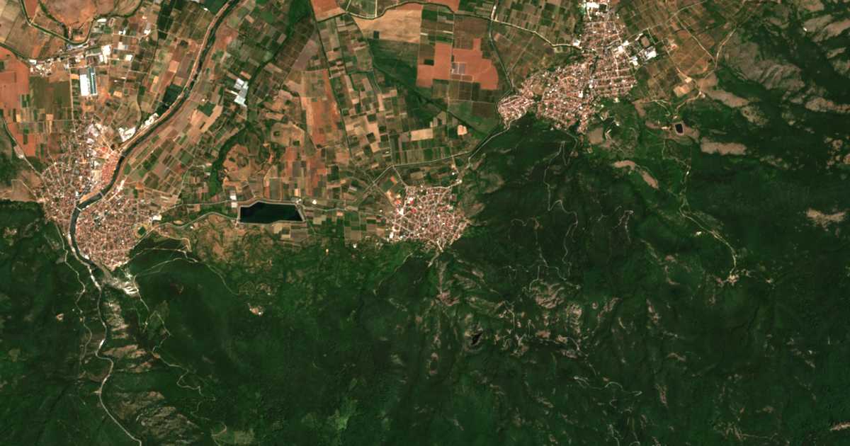 Mapa por satélite de Ustina