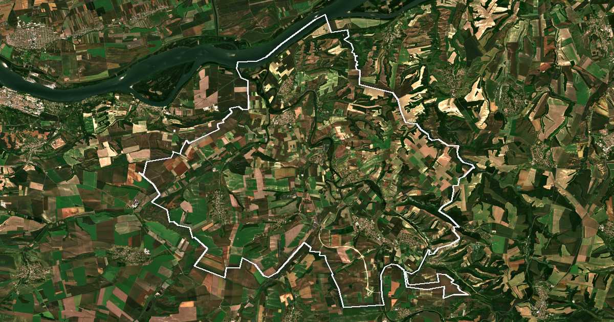 Imagen de satélite con el límite trazado: Tsenovo