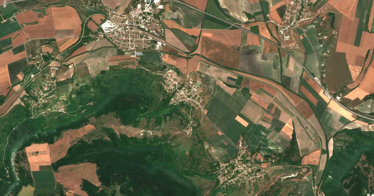 Mapa por satélite de Kaspičan