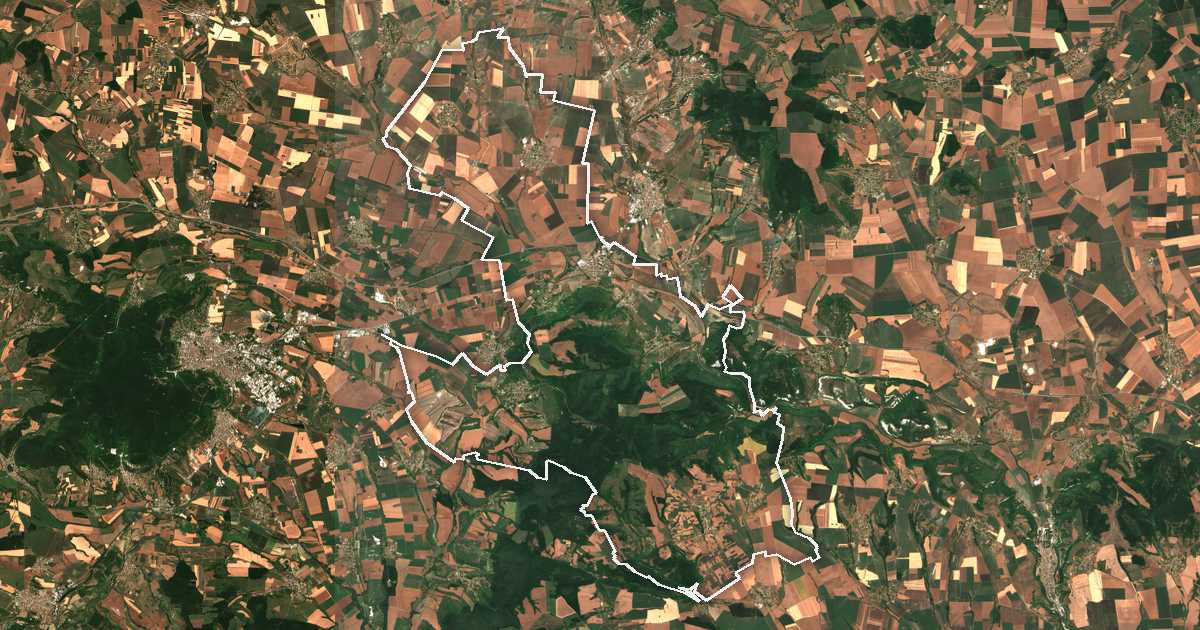 Imagen de satélite con el límite trazado: Kaspichan