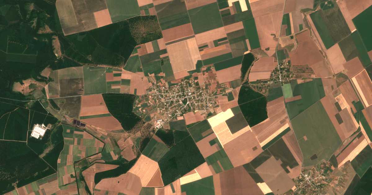 Mapa por satélite de Pet Mogili