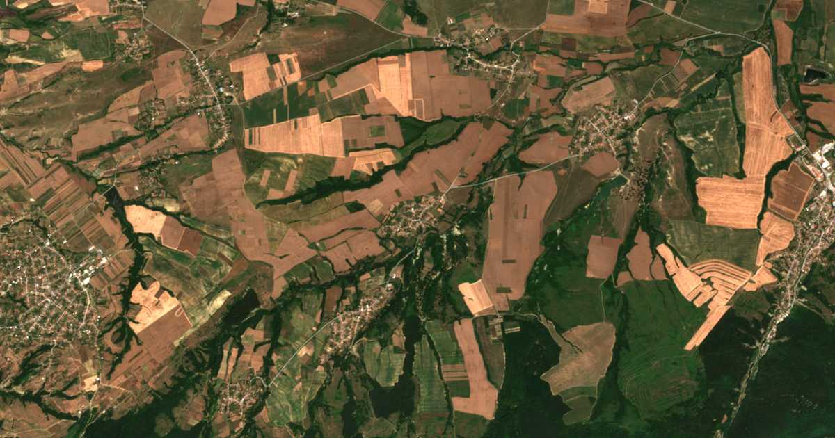 Mapa por satélite de Božurovo