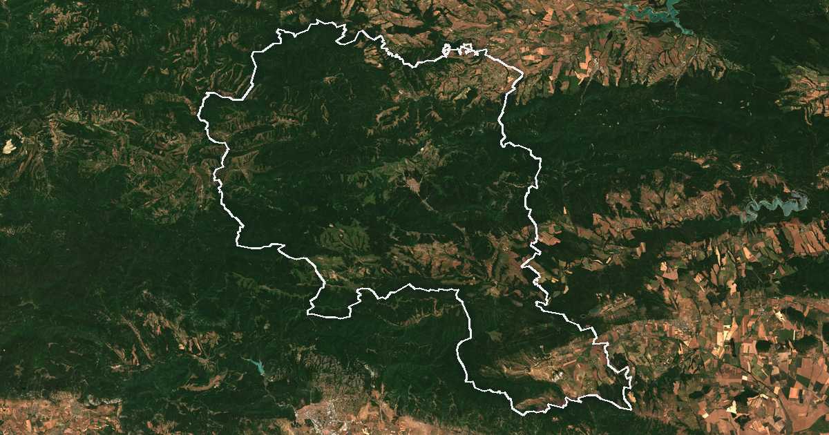 Imagen de satélite con el límite trazado: Kotel