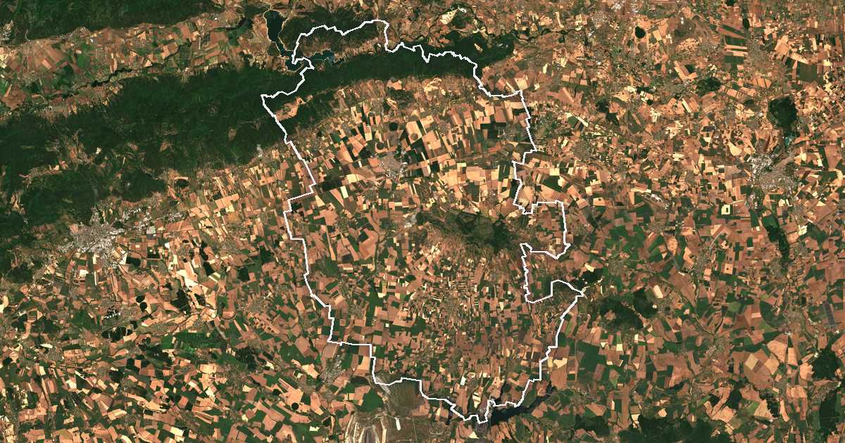 Imagen de satélite con el límite trazado: Nova Zagora