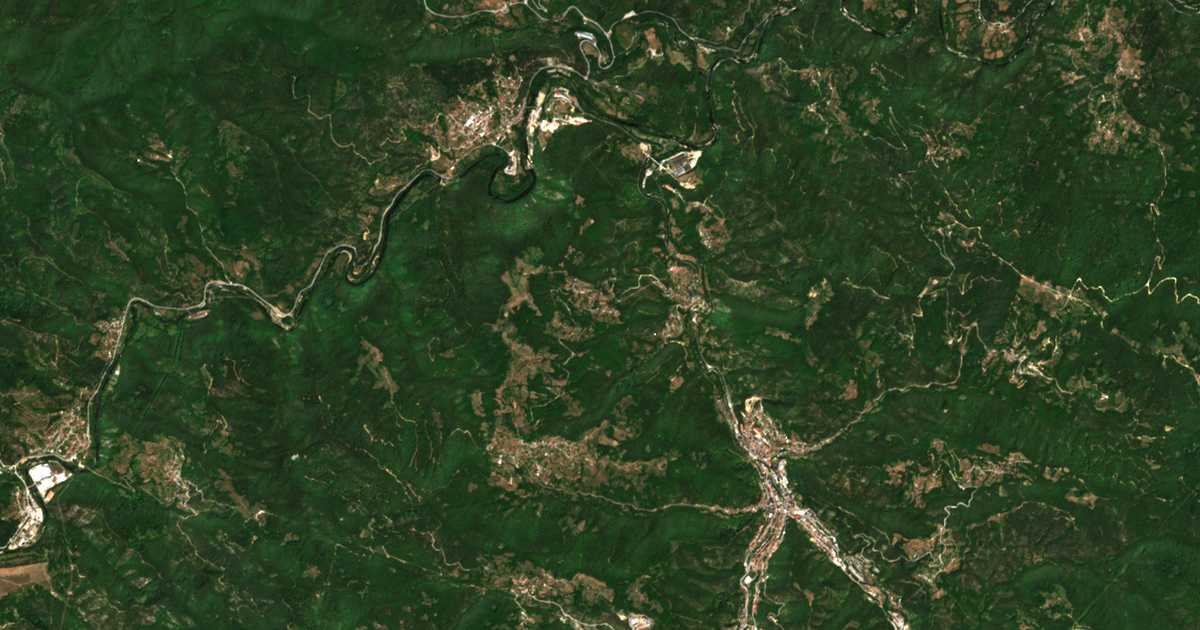 Mapa por satélite de Čurka