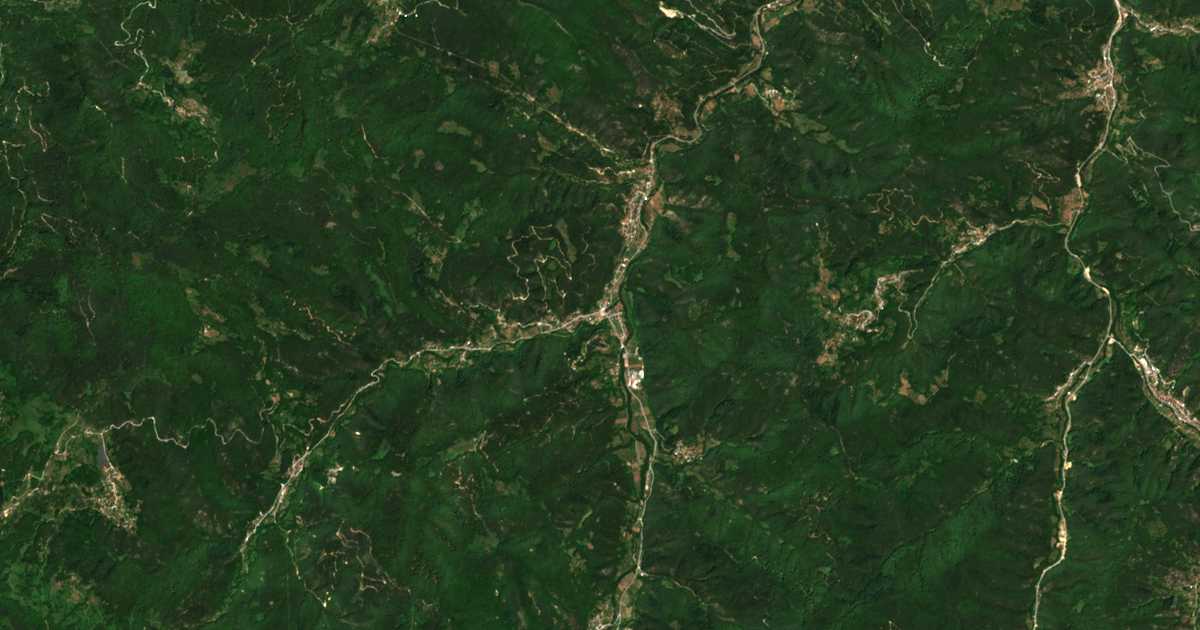 Mapa por satélite de Elhovec
