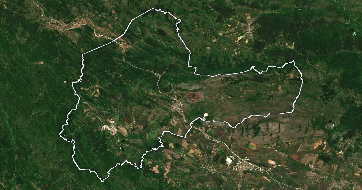 Imagen de satélite con el límite trazado: Dragoman