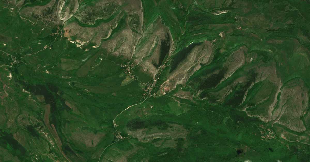 Mapa por satélite de Komštica