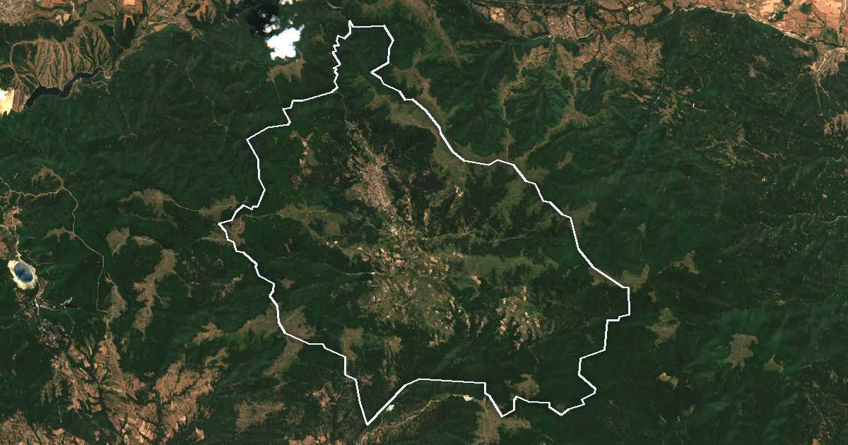 Imagen de satélite con el límite trazado: Koprivštica