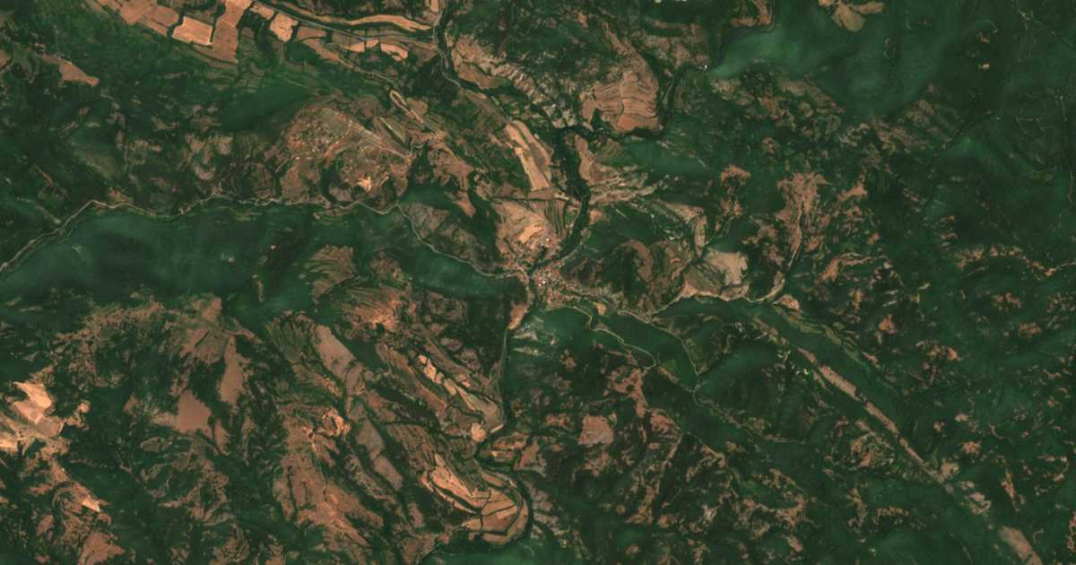 Mapa por satélite de Petrič