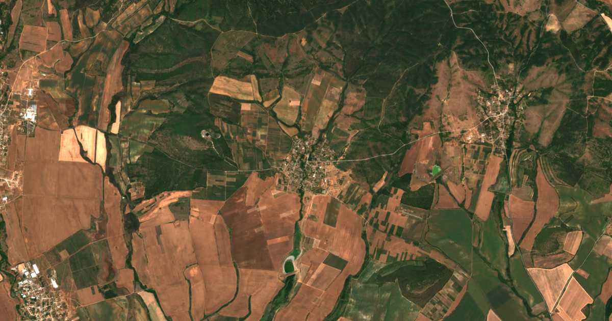 Mapa por satélite de Pravoslav