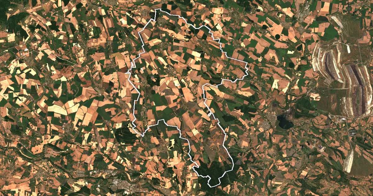 Imagen de satélite con el límite trazado: Opan
