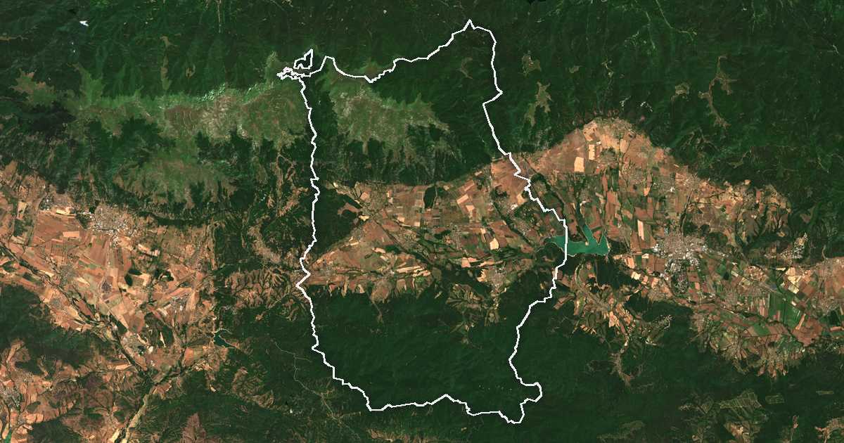 Imagen de satélite con el límite trazado: Pavel Banya Municipality