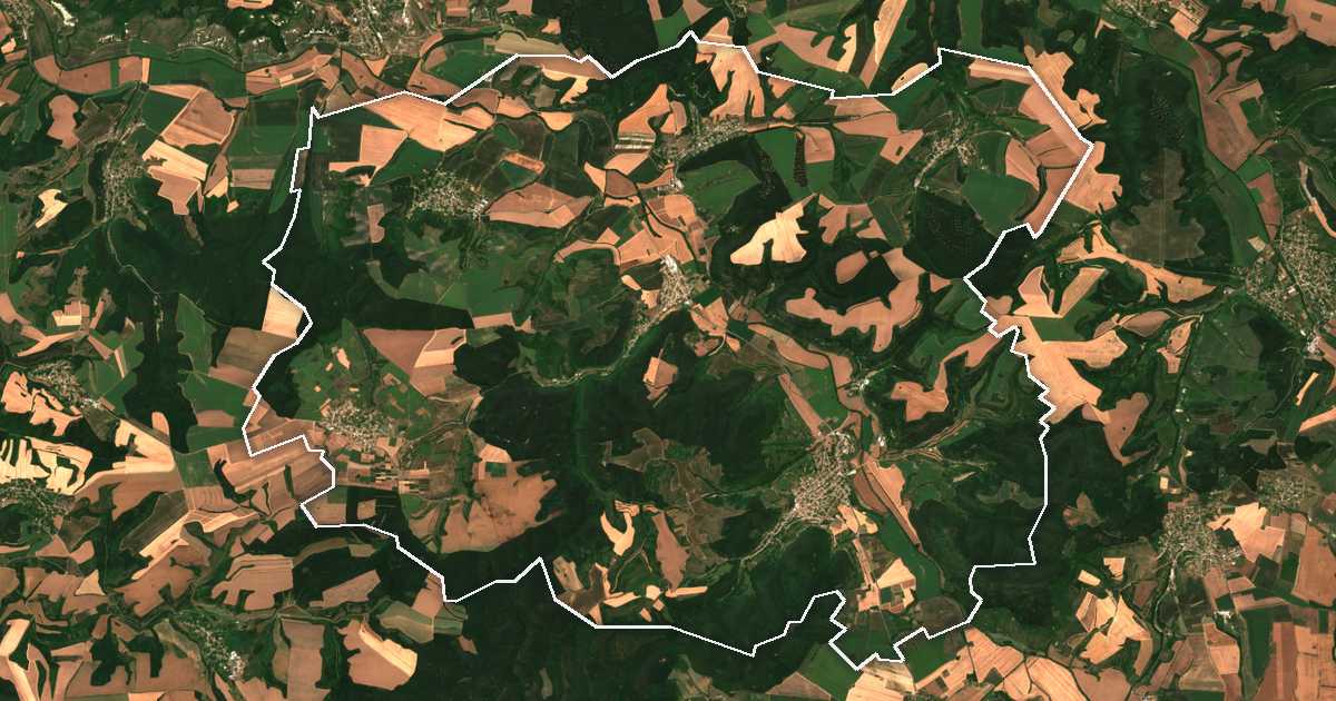 Imagen de satélite con el límite trazado: Opaká
