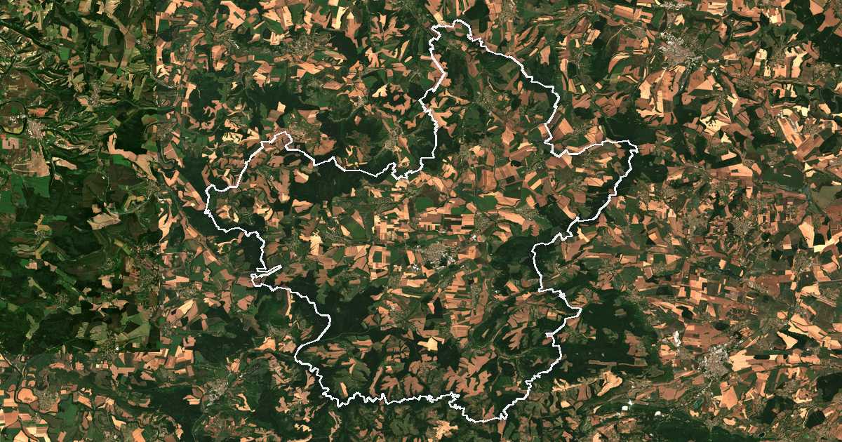 Imagen de satélite con el límite trazado: Pópovo