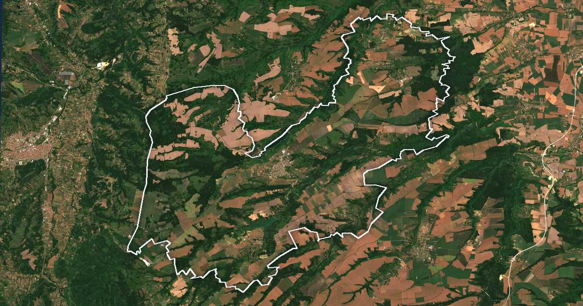 Imagen de satélite con el límite trazado: Kula