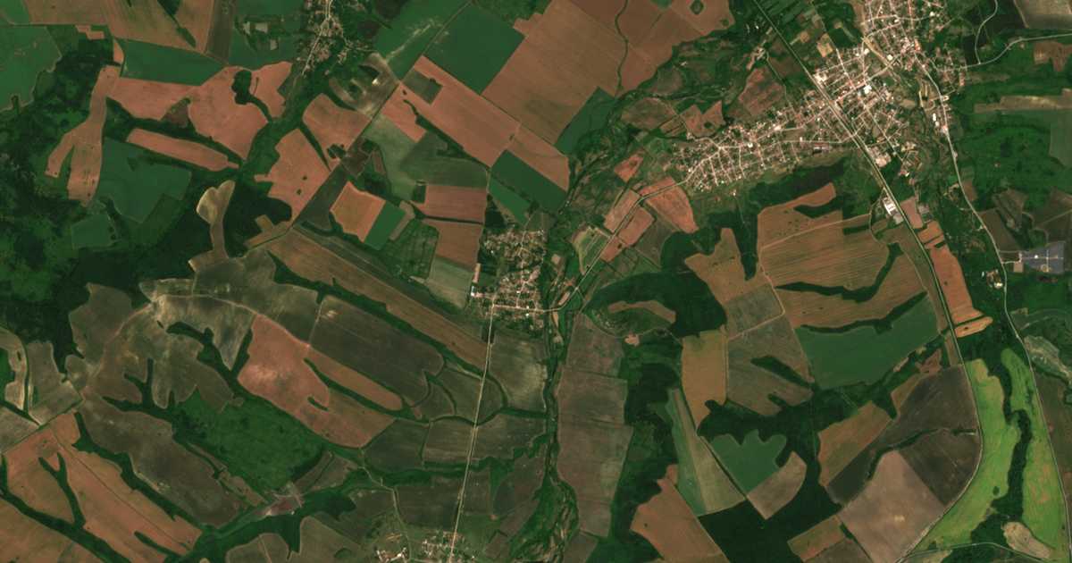 Mapa por satélite de Golemo Babino