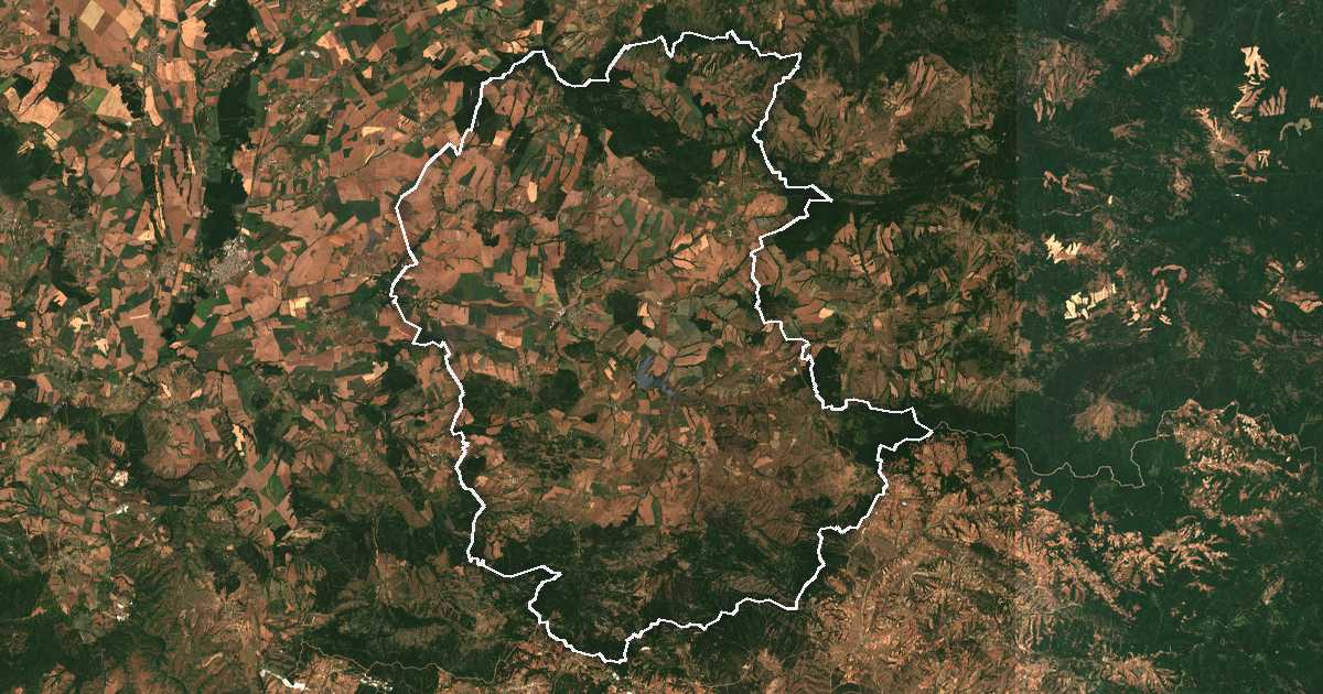Imagen de satélite con el límite trazado: Bolyárovo