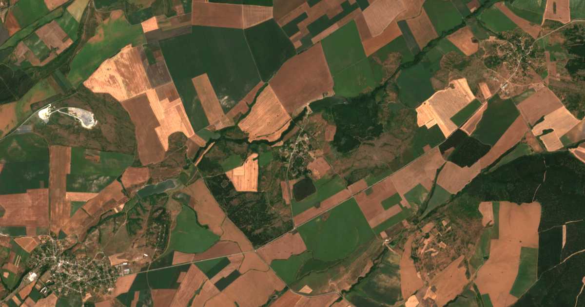 Mapa por satélite de Strojno