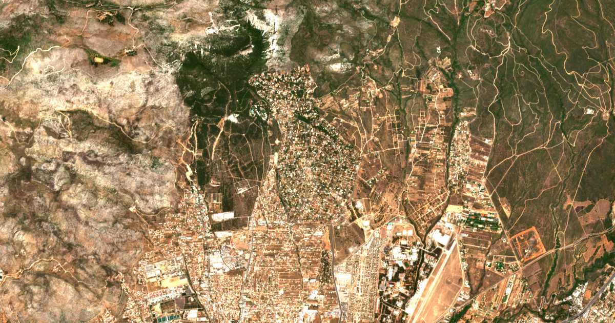 Mapa por satélite de Thrakomakedónes