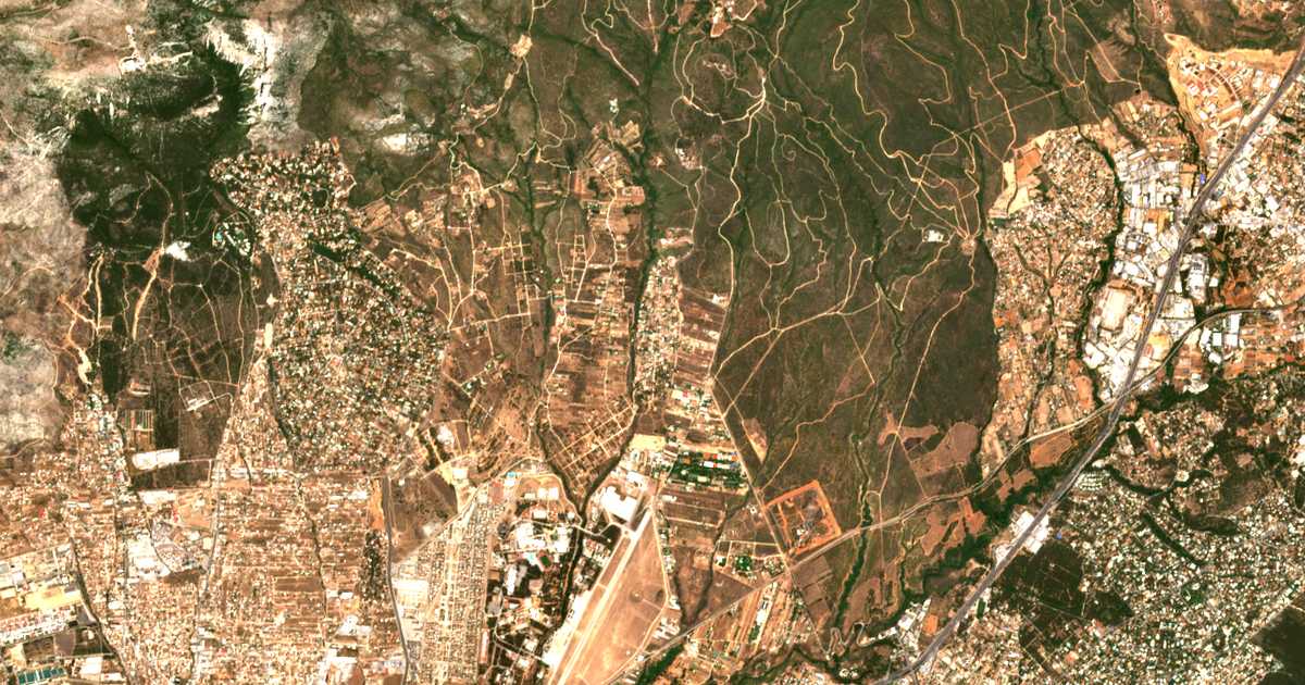 Mapa por satélite de Varympómpi
