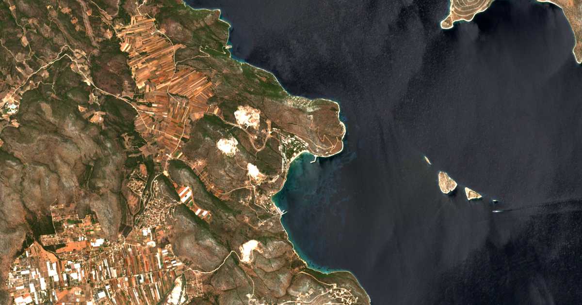 Mapa por satélite de Agía Marína