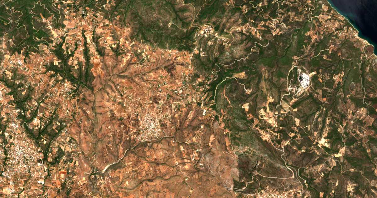 Mapa por satélite de Agía Paraskeví